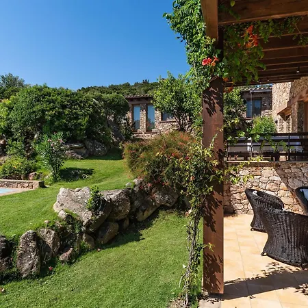 Villa Su Tauloni Is Molas
