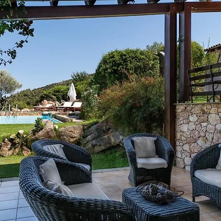 Villa Su Tauloni Is Molas