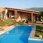 Villa Su Tauloni *