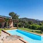 Villa Su Tauloni *