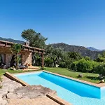 Villa Su Tauloni *