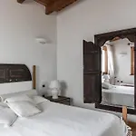 Su Tauloni Villa *
