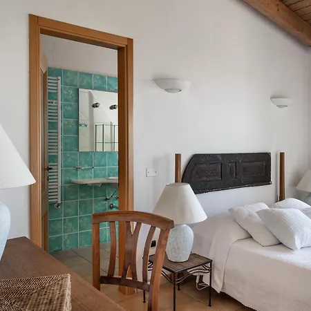 Villa Su Tauloni Is Molas